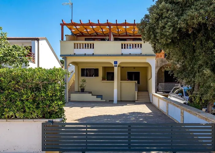 1 Bedroom In * Mandre